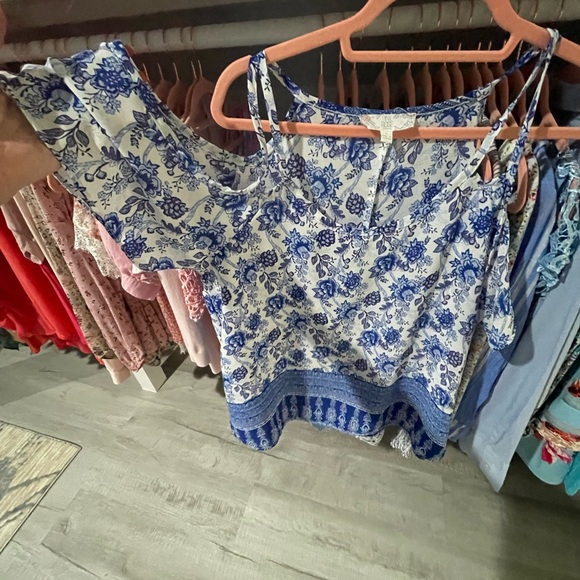 Random shirts - Picture 9 of 16